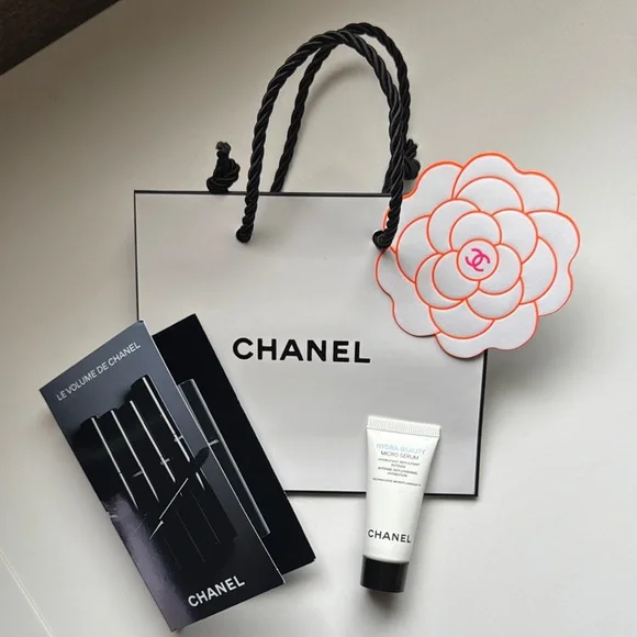Chanel Beauty Bundle - Picture 1 of 2